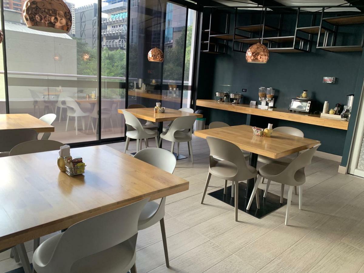 Hotel Loup Medellín Zewnętrze zdjęcie